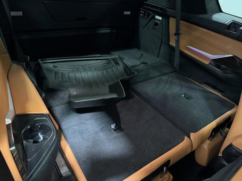 Used 2021 BMW X7 xDrive40i w/ Premium Package image 11