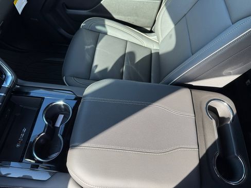 New 2026 GMC Yukon Elevation image 14