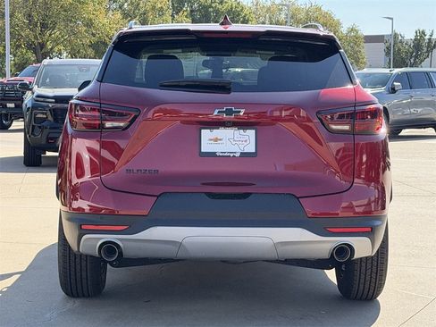 New 2025 Chevrolet Blazer LT w/ Convenience Package image 7