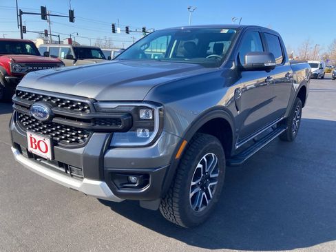 Used 2025 Ford Ranger Lariat w/ FX4 Off-Road Package image 7