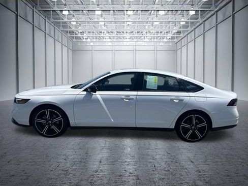 Used 2026 Honda Accord SE image 2