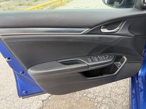 Used 2016 Honda Civic Touring image 13