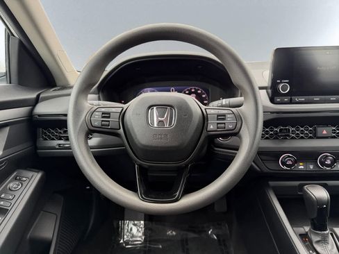 Used 2023 Honda Accord LX image 17
