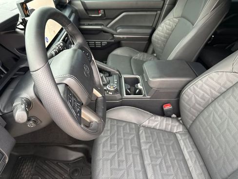Used 2026 Toyota 4Runner TRD Off-Road Premium AWD/4WD image 19