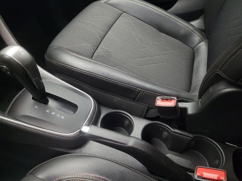 Used 2022 Chevrolet Trax LT w/ Driver Confidence Package image 26