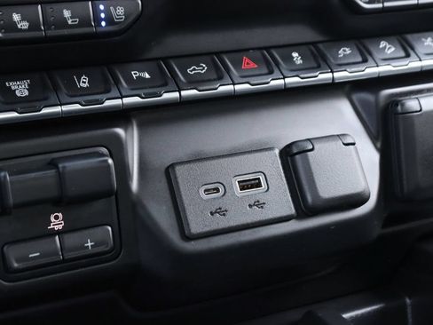 Used 2022 GMC Sierra 3500 Denali AWD/4WD image 36