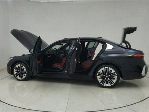 Used 2026 BMW 530i image 76