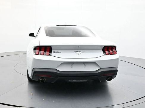 Used 2024 Ford Mustang Premium image 8