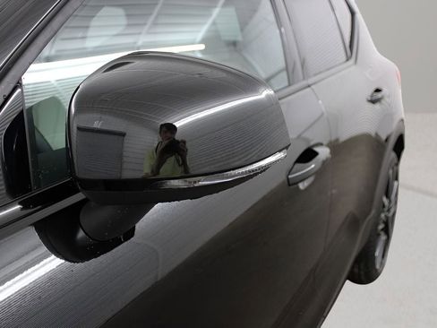 New 2026 Volvo XC40 B5 Ultra w/ Protection Package Premier image 14