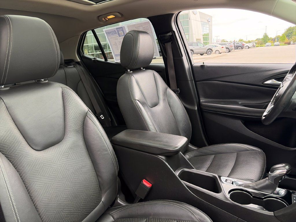 Used 2020 Buick Encore GX Essence w/ Experience Buick Package AWD/4WD image 12