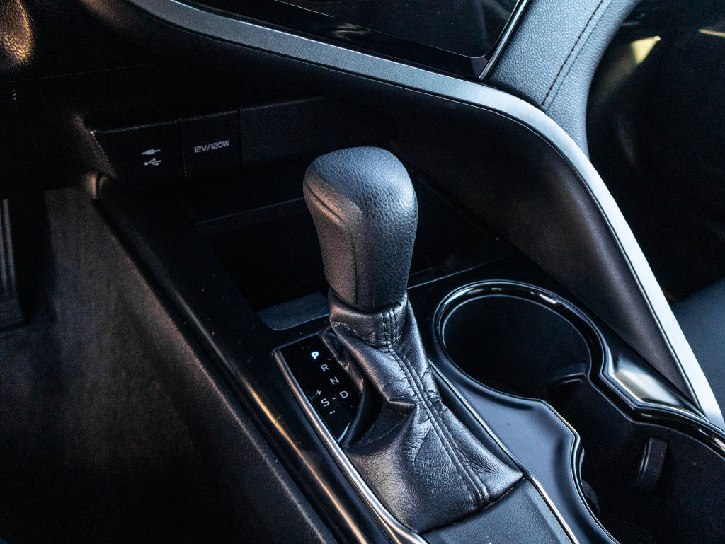 Used 2019 Toyota Camry LE FWD image 18