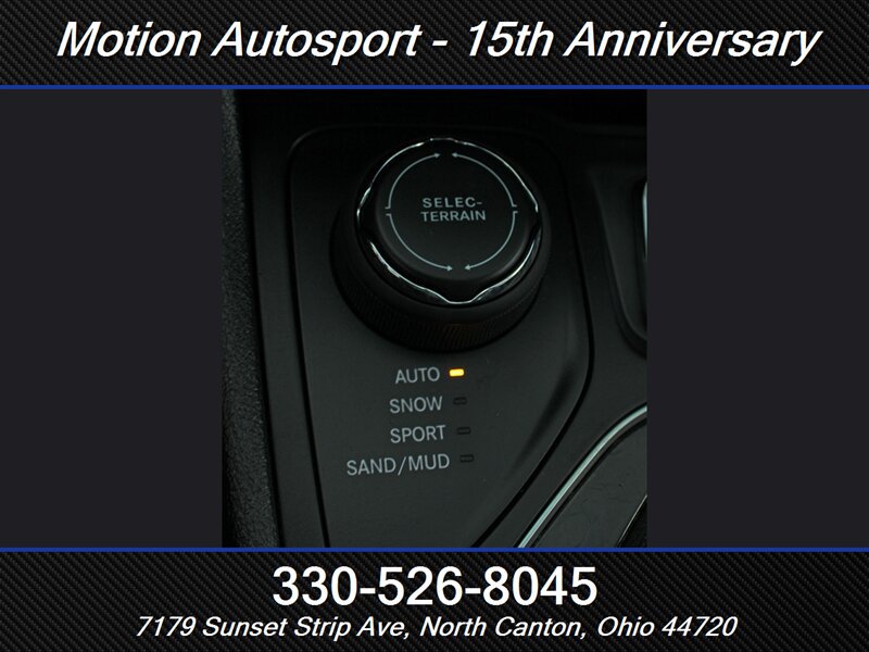 Used 2019 Jeep Cherokee Limited AWD/4WD image 16