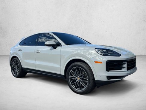 Used 2024 Porsche Cayenne Coupe AWD/4WD image 3