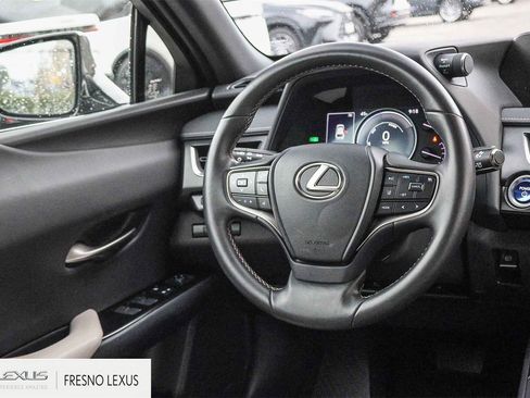 Used 2021 Lexus UX 250h image 18