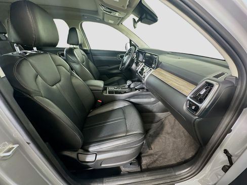 Used 2023 Kia Sorento S w/ Panoramic Sunroof Package AWD/4WD image 34