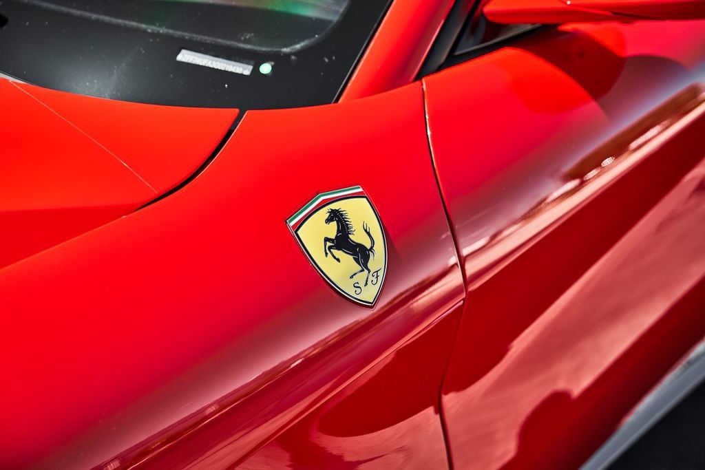 Used 2016 Ferrari F12 Berlinetta RWD image 8