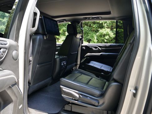 Used 2021 GMC Yukon XL Denali w/ Denali Ultimate Package AWD/4WD image 33