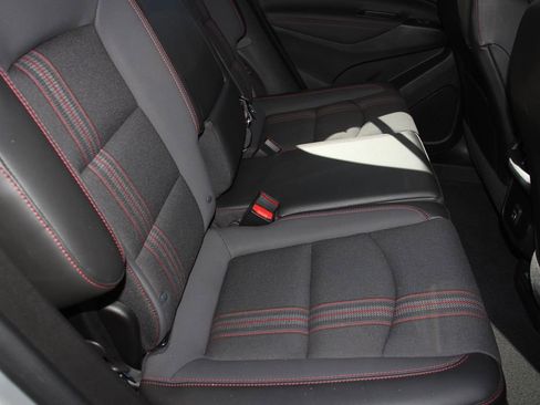 Used 2022 Chevrolet Equinox RS w/ Infotainment Package FWD image 25