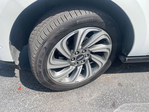 Used 2022 Lincoln Navigator L Reserve AWD/4WD image 3