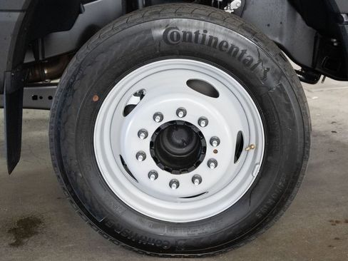 New 2025 Ford F450 XL w/ XL Chrome Package image 20