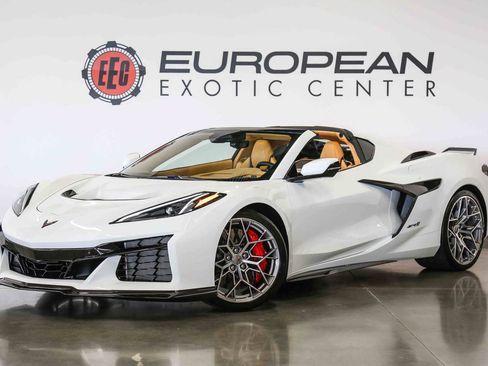 Used 2025 Chevrolet Corvette ZR1 w/ Battery Protection Package RWD image 7