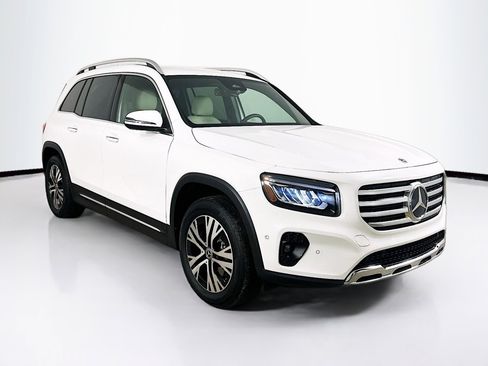 Certified 2025 Mercedes-Benz GLB 250 4MATIC image 3