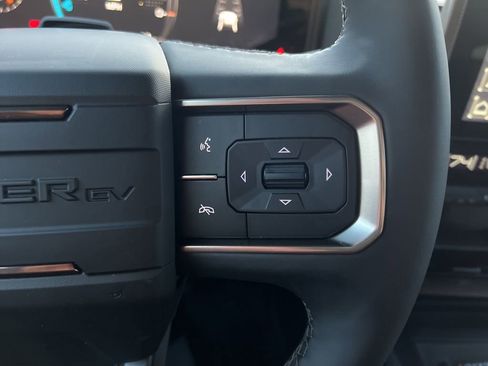 New 2025 GMC Hummer EV 2X image 23