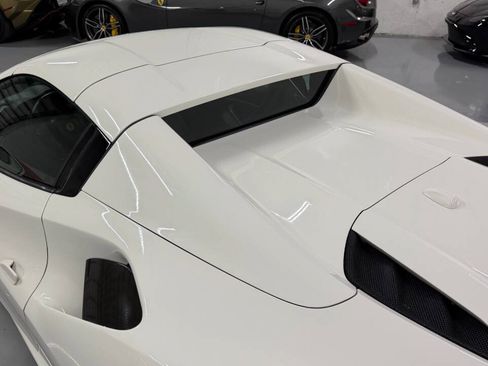 Used 2019 Ferrari 488 Spider RWD image 30