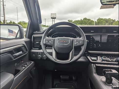 New 2026 GMC Sierra 1500 AT4 w/ AT4 Premium Package AWD/4WD image 3