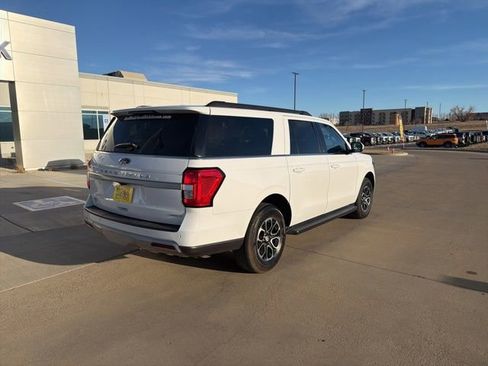 Used 2024 Ford Expedition Max XLT AWD/4WD image 3