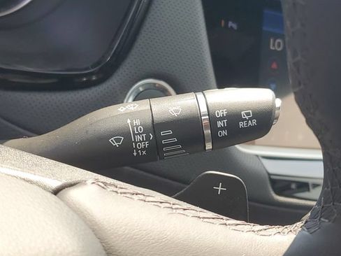 Certified 2025 Cadillac XT6 Luxury FWD image 20