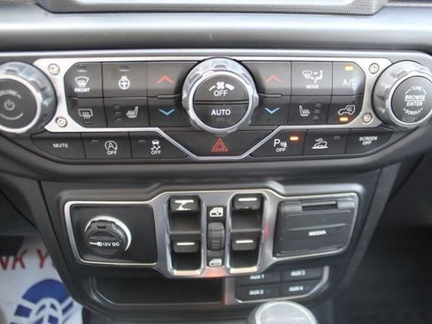 Used 2021 Jeep Gladiator Overland AWD/4WD image 21