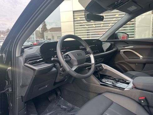 New 2025 Audi Q5 Premium image 17
