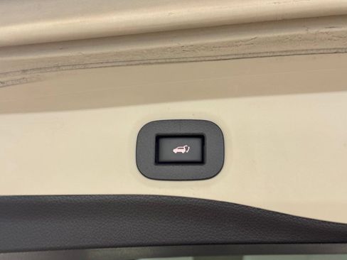Used 2020 Nissan Rogue SV AWD/4WD image 23