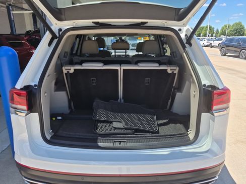 Used 2021 Volkswagen Atlas SEL AWD/4WD image 28