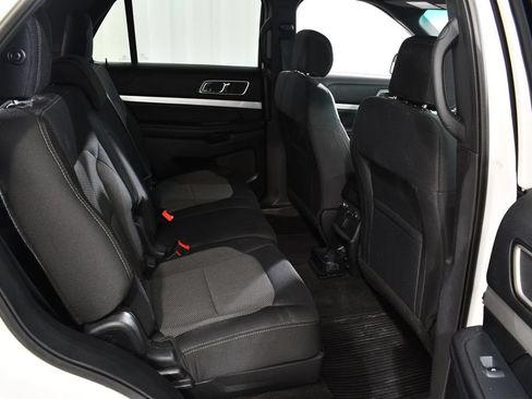 Used 2017 Ford Explorer XLT AWD/4WD image 19