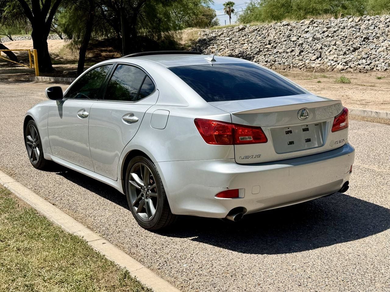 Used 2007 Lexus IS 350 RWD image 3