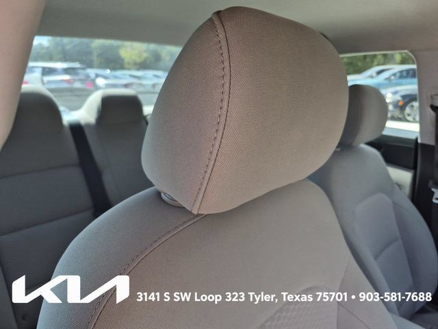 Used 2020 Hyundai Elantra SEL FWD image 12