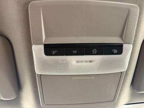 New 2025 Nissan Sentra SV image 18