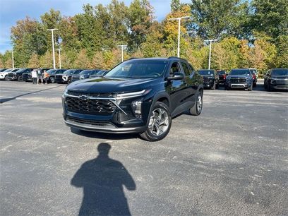 Certified 2025 Chevrolet Trax LT w/ Driver Confidence Package