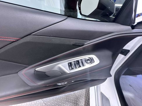 Used 2023 Chevrolet Corvette Stingray Convertible w/ Z51 Performance Package image 12