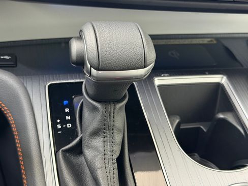 Used 2024 Toyota Sienna XSE w/ XSE Plus Package image 18