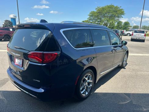Used 2019 Chrysler Pacifica Limited FWD image 7