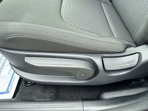 New 2026 Kia Sportage LX image 18