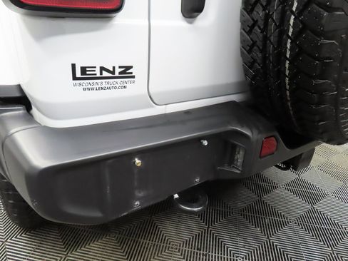 Used 2023 Jeep Wrangler Unlimited Sahara image 39