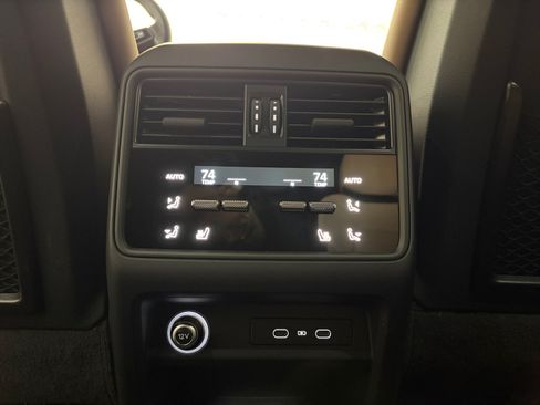 Certified 2026 Porsche Cayenne AWD/4WD image 47