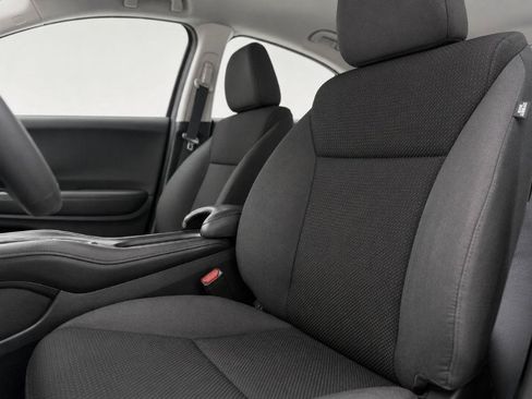 Used 2019 Honda HR-V LX image 9