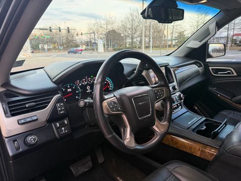 Used 2017 GMC Yukon Denali w/ Open Road Package image 20