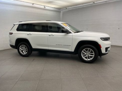 Used 2023 Jeep Grand Cherokee L Laredo RWD image 4