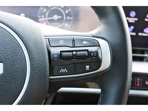 Used 2025 Kia Sportage SX FWD image 16